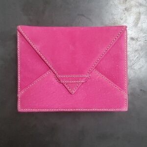 Tansversion pink suede travel box